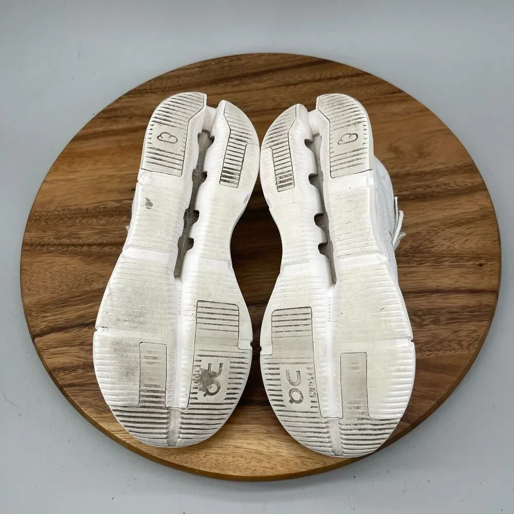 On Cloudnova Shoes Womens Size 9 White Running Comfort Walking Trainers Sneakers